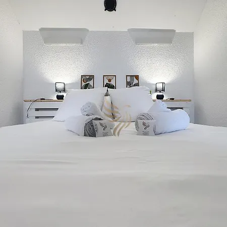 Charming 2-room Apt, Sleeps 4, Garden, Wifi Διαμέρισμα Saint-Raphaël