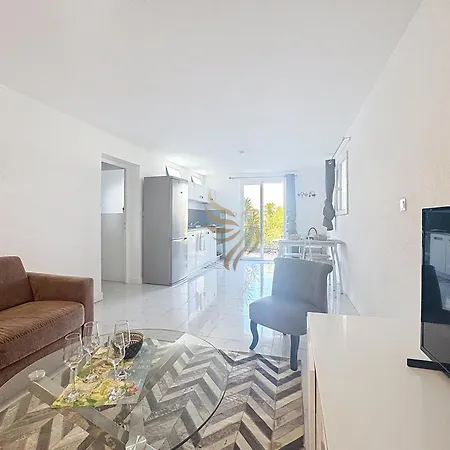 L'ecrin Villon 2 Pieces - 4 Pers Avec Jardinet - Wifi - Capitalchic Services St Raphael