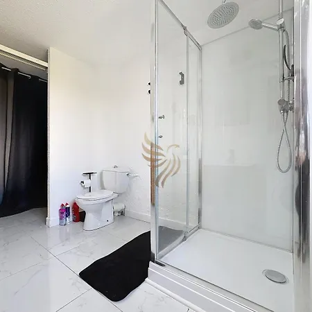Charming 2-room Apt, Sleeps 4, Garden, Wifi Apartament *